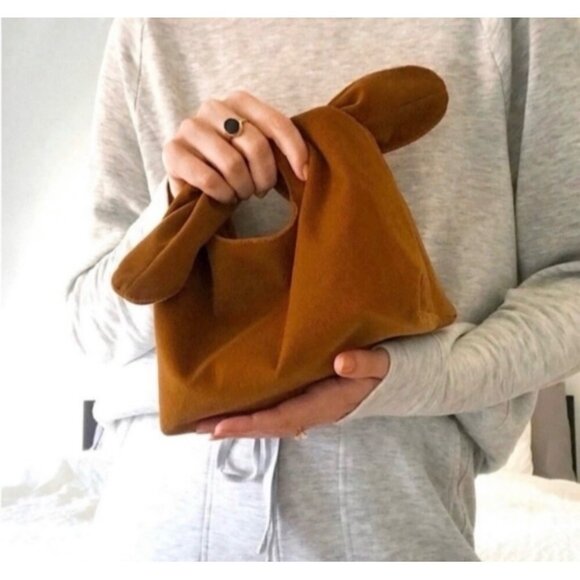 Merit Beauty Corduroy makeup bag - Picture 1 of 14